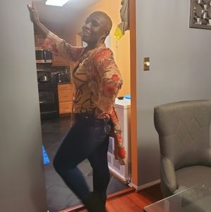 Meet your Posher, Angeline